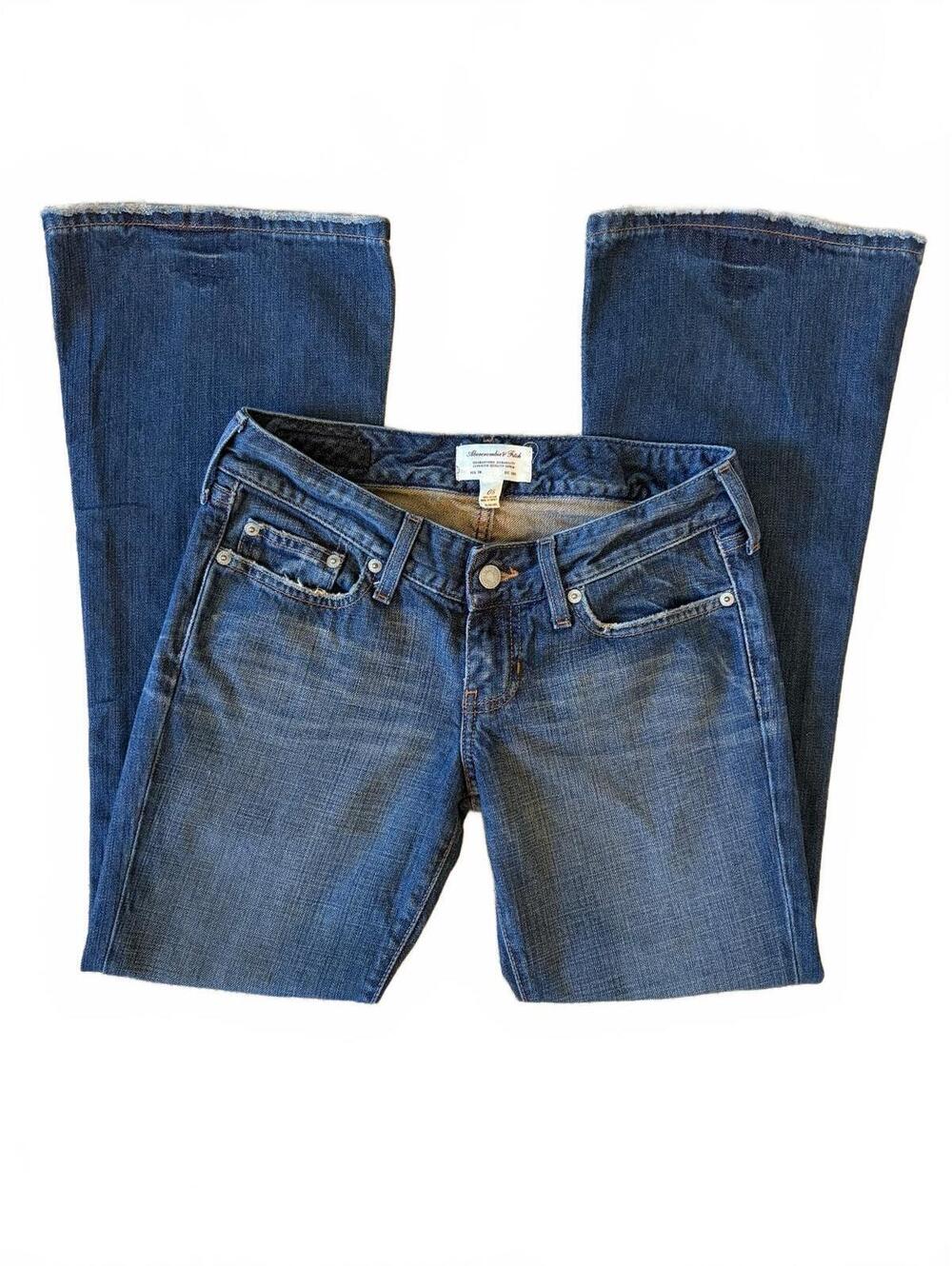 Abercrombie & Fitch Jeans Womens Size 0 Blue Medium Wash Low Rise Bootcut